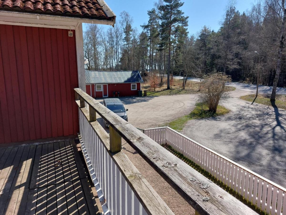 Flora Dekor Gaestgard, Lenagarden Guest House Alingsas Exterior photo